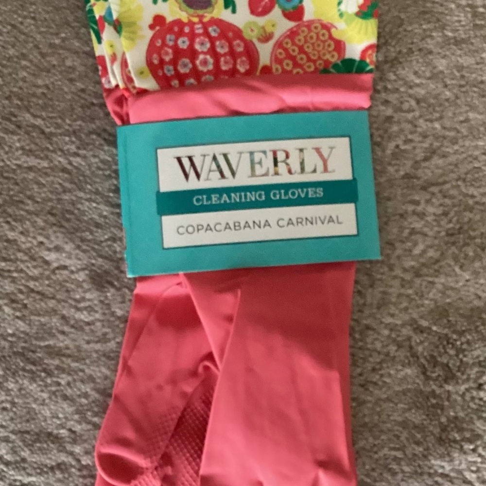 NEW!!  Waverly Cleaning Gloves